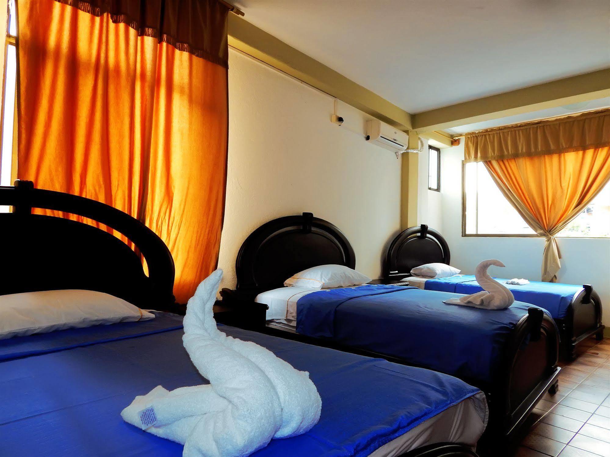 Hostal Cormorant Flightless Puerto Ayora (Galapagos Islands) Zewnętrze zdjęcie