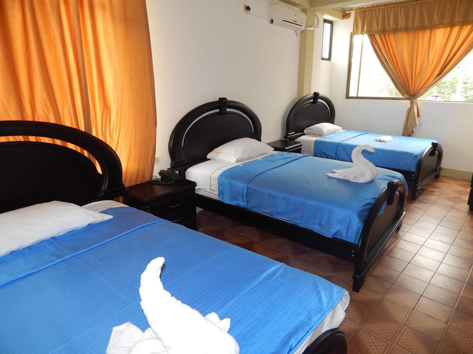 Hostal Cormorant Flightless Puerto Ayora (Galapagos Islands) Zewnętrze zdjęcie